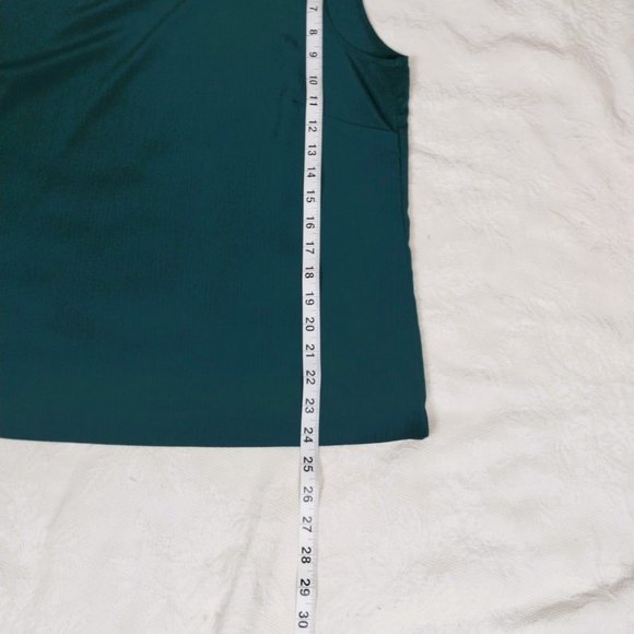 1970's Vintage Sleeveless Silky Flowy Teal Green Slip on Blouse Size Large - Picture 10 of 10